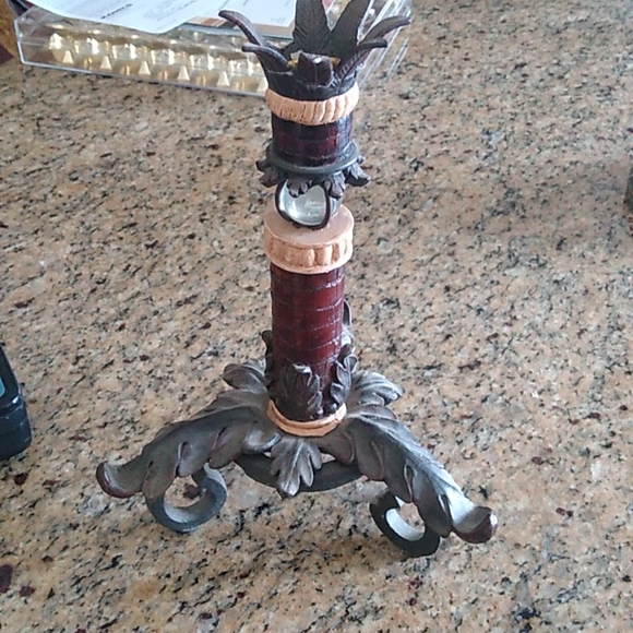 Very Unique Piece Wooden Box and Candle Stick - Picture 6 of 6